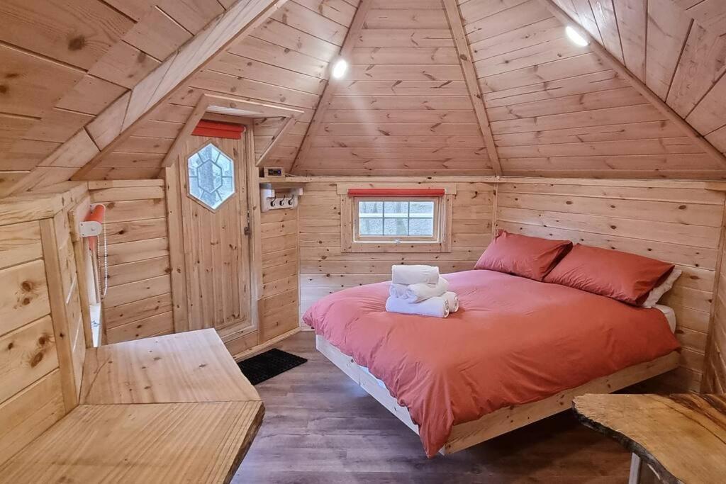 Woodland With Hot Tub & Log Burner Apartment