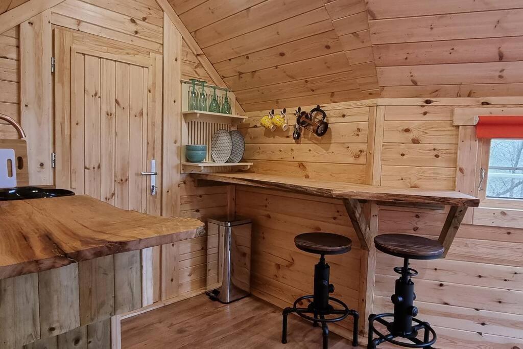 Apartment Woodland With Hot Tub & Log Burner *