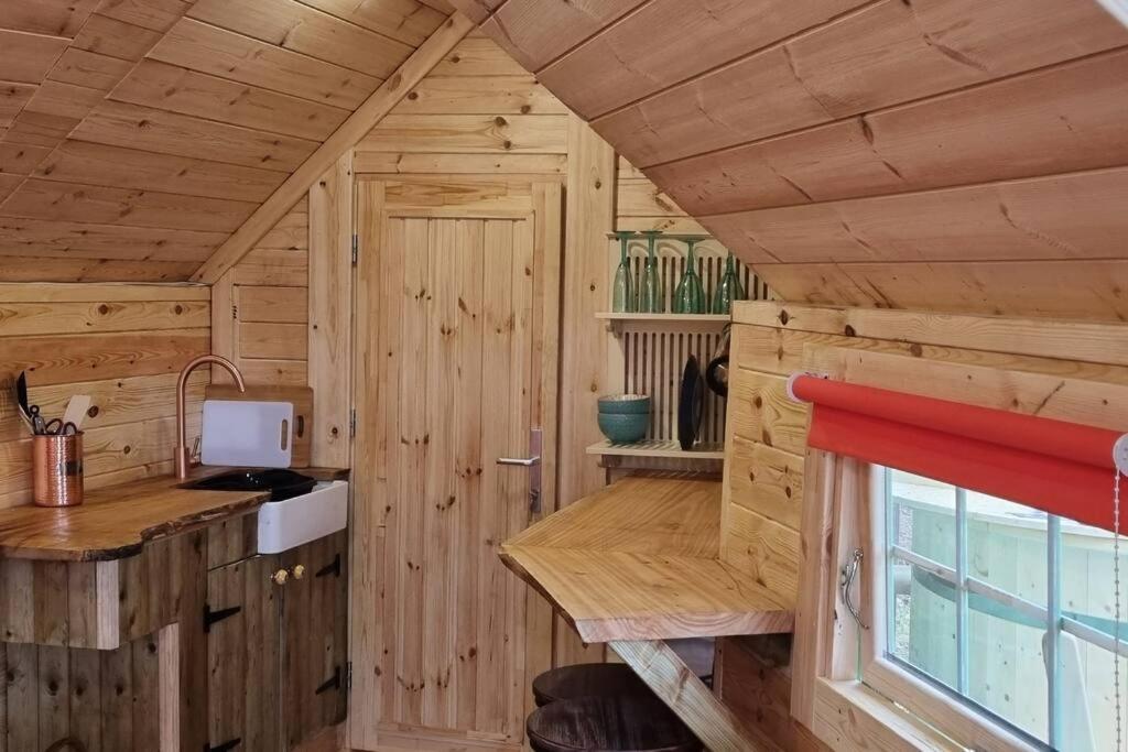 Apartment Woodland With Hot Tub & Log Burner Barmouth